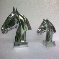 idea99metal-horse-head-sculpture-250x250.jpg